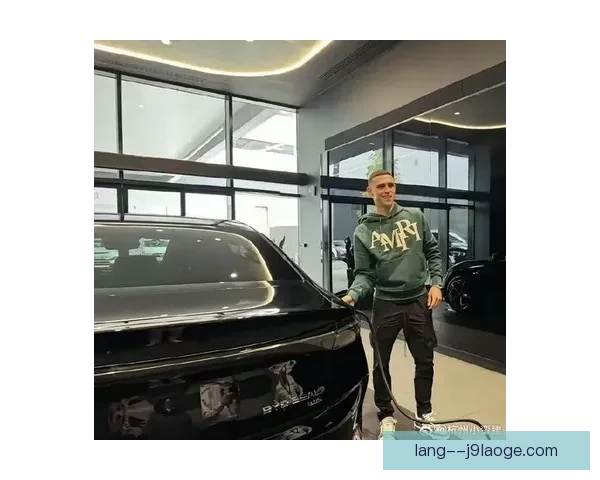 福登当选英超赛季最佳球员 展现出色表现引领曼城夺冠